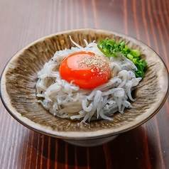 生シラスユッケ