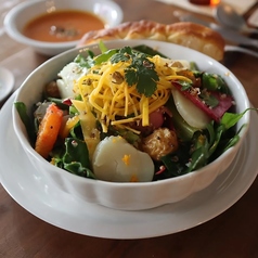 シャワルマチキンサラダ(スパイスマリネしたチキン)