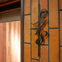 温かい想いの詰まった、アットホームな店”創作串948”