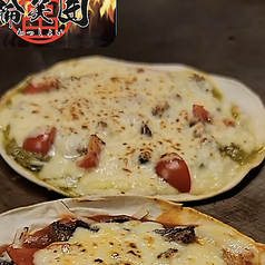 鉄板ピザ　魚介のバジルソース