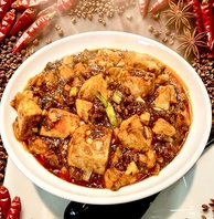 【辛さが5段階から選べる！】麻婆豆腐900円（税抜）