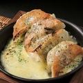 料理メニュー写真&nbsp;釜焼きチーズ餃子 4個