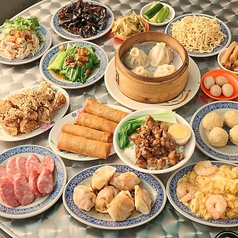 コスパ◎屋台気分でいろんな料理が楽しめる!