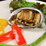 アワビのバターソテー肝ソース和えなど季節限定コースなどもご用意◎