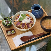 和食ベースのこだわりのメニュー！