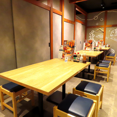 テーブルのお席は、レイアウト変更可能です!