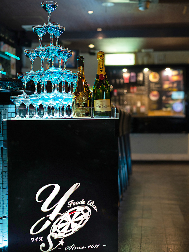 豪快シャンパンタワーは思い出に残ること間違い無し！