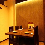落ち着いた雰囲気の店内で、時間を忘れてゆっくりとお過ごし頂けます。個室のお席もご用意アリ！