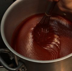 静岡の味噌を使用した自家製コチュジャンが味の決め手の写真