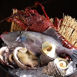 いけすに入った新鮮なお魚を調理するため、活き活きとした鮮度バツグンの料理をご提供いたします！