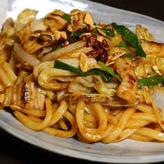 スタミナ抜群!ホルモンうどん