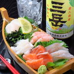 当店自慢の海鮮を楽しめる舟盛りをご用意◎旬のお魚を使用しているため鮮度抜群！日本酒や焼酎とぜひ