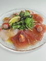 料理メニュー写真 鮮魚のカルパッチョ　2種盛り
