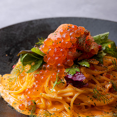 鮭といくらのトマトクリームパスタ