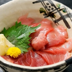 絶品ランチメニューをいただくなら「おさかな亭」へ。