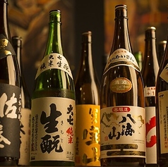 種類豊富な日本酒を堪能。飲み放題付コースもございます
