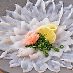 魚の三是 新宿西口大ガード店の特集写真