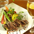 料理メニュー写真 【人気】ローストビーフと十六穀米と富士の国の野菜ロースト