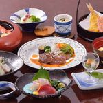 宴会利用にお勧めの飲み放題付コースを種類豊富にご用意しております。安心の個室席で満喫下さい。