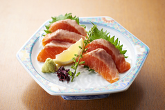 岩手のもの　八幡平（はちまんたい）サーモンのお造り  Sashimi of the salmon