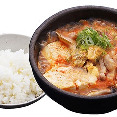 牛すじ肉スン豆腐　定食ごはん付き