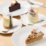 蜜いもプリンや濃厚ガトーショコラ。カフェタイムに◎