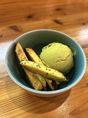 抹茶アイスとサツマイモスティック
