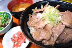 飛騨ぶた丼