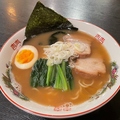 料理メニュー写真 豚骨醤油ラーメン