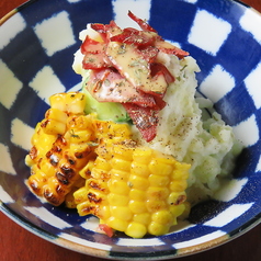 焼きとうもろこしのポテトサラダ