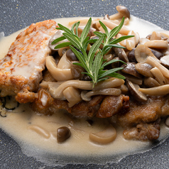 濃厚ソースが絶品!鶏肉のクリーム煮込み