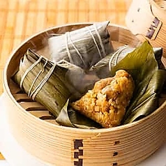 ホロホロ豚肉ともちもち食感　中華粽(ちまき)（1個）