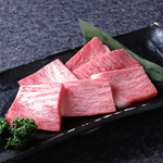 「黒毛和牛特選ロース」。とろける食感とすっと溶ける良質の脂をどうぞ。