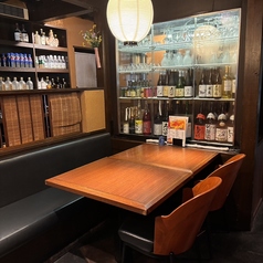 ご家族やご友人とゆったりできるテーブル席