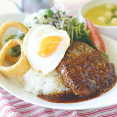 特製BBQソースのロコモコ丼