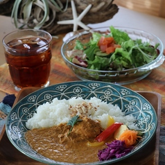 アジアンエスニックなココナッツチキンカレー(サラダドリンクセット)