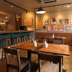 2名様がけのテーブル席