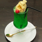 懐かしのレトロ喫茶で最高のひとときを。