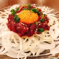 料理メニュー写真 桜ユッケ