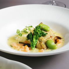 真鯛のポワレ 紫蘇チーズ焼き ~春野菜とレモンマッシュポテト添え~