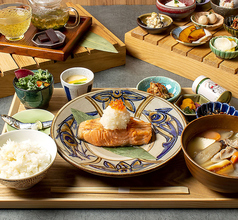 『和食堂ヨロコビノ』が贈る定食