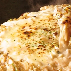 女性にも大人気！豚もちチーズもんじゃの写真