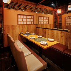 ◆4名様~8名様用◆ 少人数様から団体様まで幅広くご案内いたします◎当店自慢の絶品料理がご堪能いただける宴会に最適なコースも多数ご提供しております♪