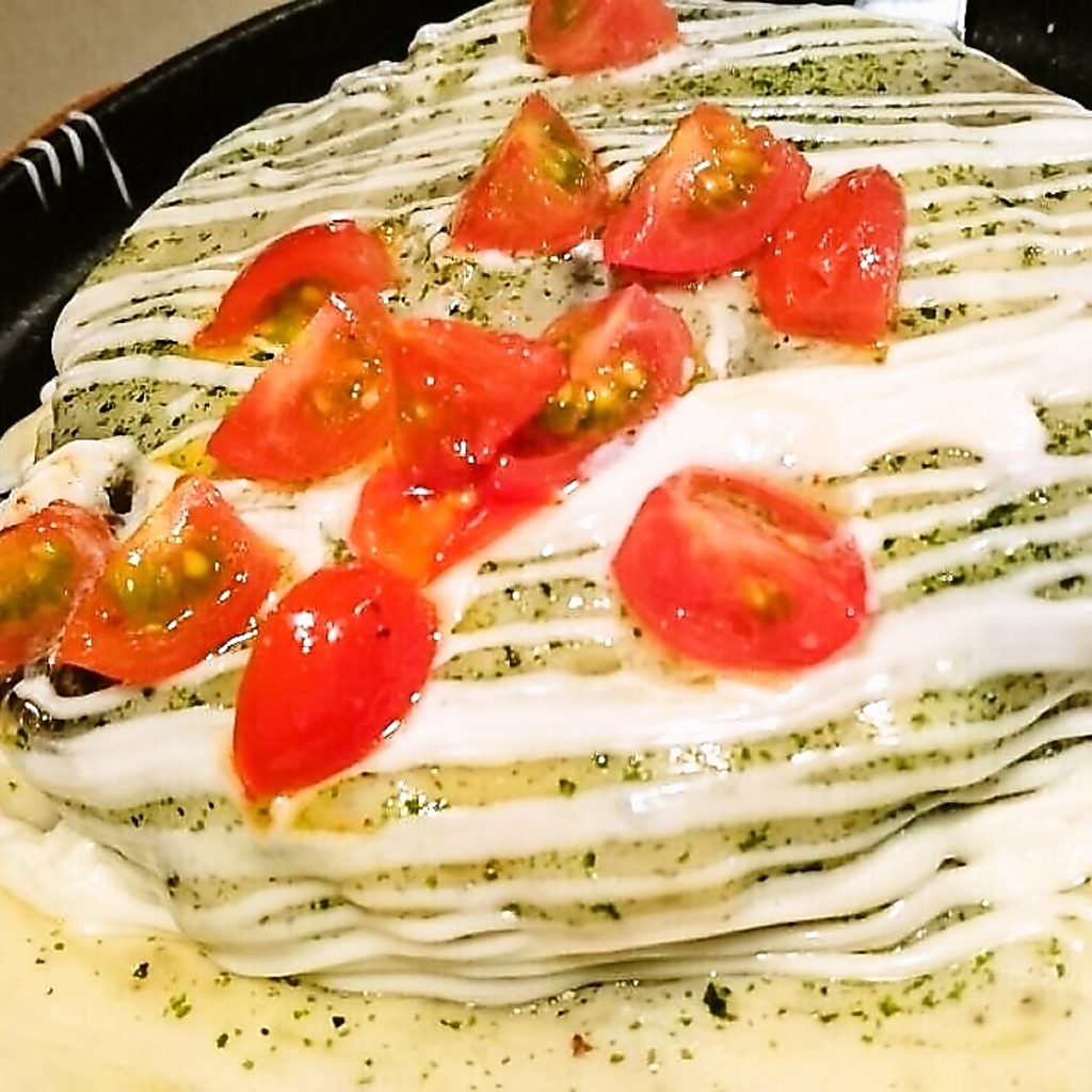 赤ワインに良く合う♪バジルとチーズを使ったイタリア ンのお好み焼きはオススメです★