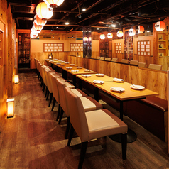 ◆ ご宴会に◎大人数でも安心!◆ テーブル&ソファ席。人数に応じて最適なレイアウトを考えます。お気軽にご相談ください♪