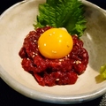 料理メニュー写真 おすすめ桜ユッケ