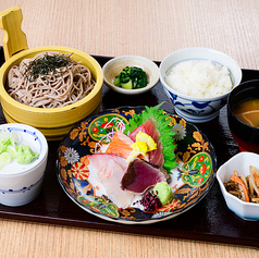 選べるミニ麺と刺身定食