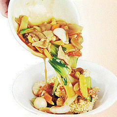 エビと豆腐煮込み／エビと玉子炒め／エビ玉子チリソース／五目おこげ