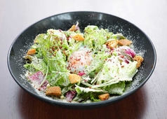 たっぷりチーズのシーザーサラダ