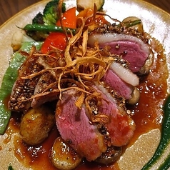 鴨胸肉のロースト 赤ワインソース